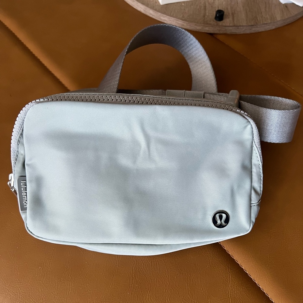 Lululemon | Everywhere belt bag, 1L